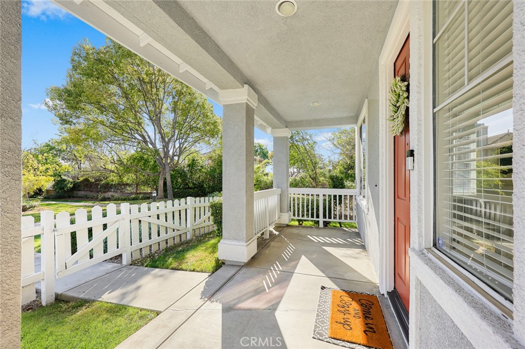 1555 N Dahlia Court