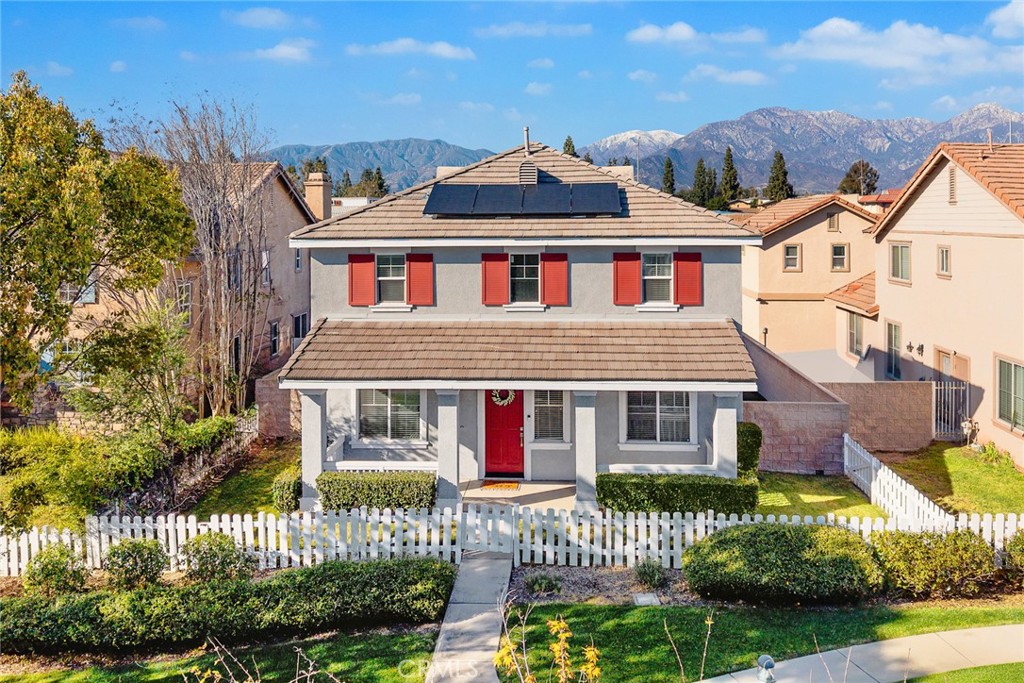 1555 N Dahlia Court