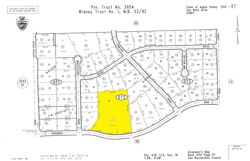 Prime 5.47-Acre Lot in Apple Valley – Zoned R-EQ
Don't miss this fantastic opportunity! This 5.47-acre lot is ideally located in a sought-after area of Apple Valley and is zoned R-EQ (Residential Estate). Builders and investors take note—this property has the potential to be subdivided into multiple residential lots, with a minimum lot size of approximately 0.4 net acres (18,000 sq. ft.).
Enjoy breathtaking views and a prime location for your next development project. Drive by and see for yourself!