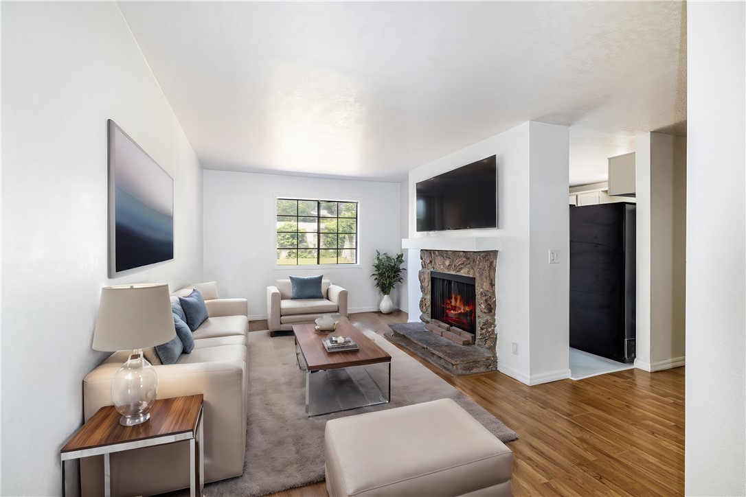 View Agoura Hills, CA 91301 townhome