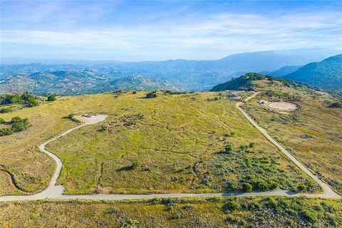 19 Avocado Mesa Murrieta CA 92562