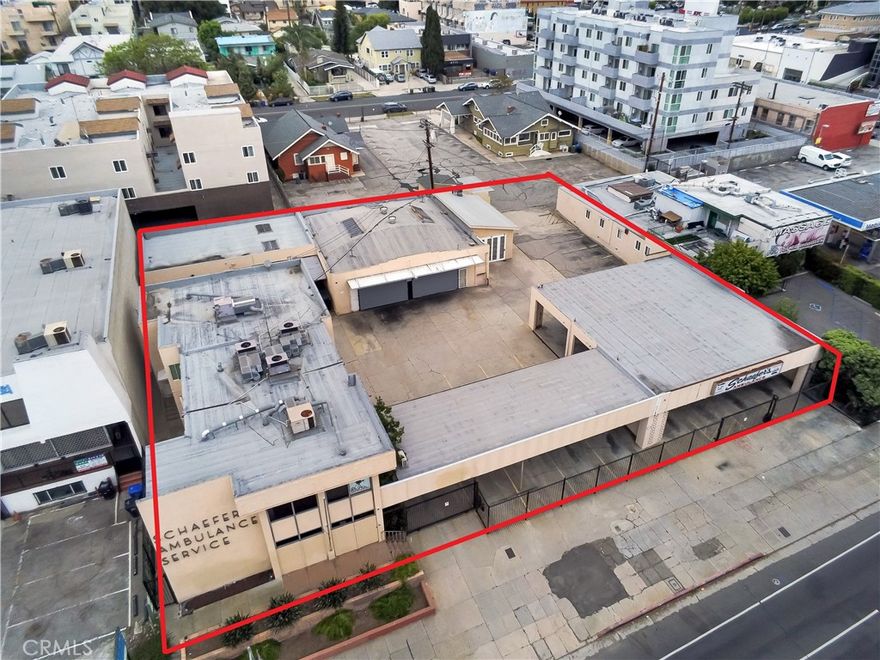 We are excited to present to you this once in a generation opportunity to acquire and redevelop a 3-lot assemblage spanning 0.48 acres of land (21,000 square feet) zoned LAC2. In the highly sought-after Greater-Wilshire neighborhood, the sites are located at 4623-4631 Beverly Blvd. These lots have been under the same family’s ownership for more than 50 years, signifying the rare opportunity available to developers. The current structures are vacant and have been vacant for more than 3 years, there will be no housing replacement requirements due to the structures that will be demolished.
Additionally, due to the central location and the impressive 97 walk score, the sites are given Tier 3 status of the Transit Oriented Communities (TOC) incentive program, further increasing the development potential. Developers can build up to 91 units with a building envelope of 73,121 square feet on the sites. Using the TOC incentives to achieve this unit count and building envelope comes with a requirement of at least 10% of the units being set aside for low-income families. That equates to a minimum of 9 affordable housing units when building the maximum 91 units, leaving 82 market-rate units without any rent control limitations.