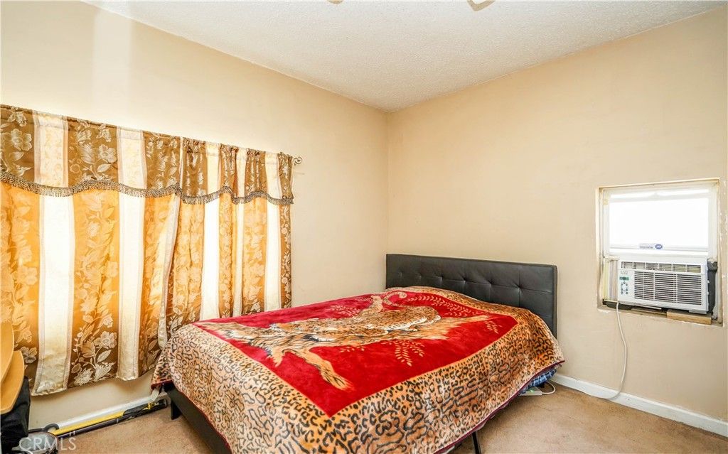 listing image 130722845820660988780