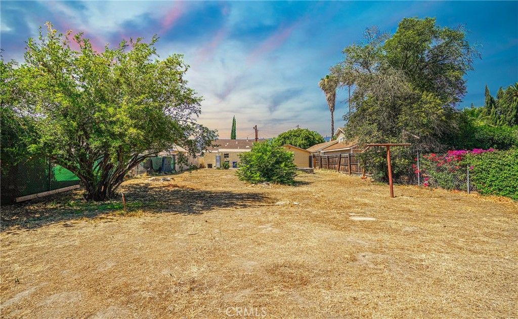 listing image 130727215281995773735
