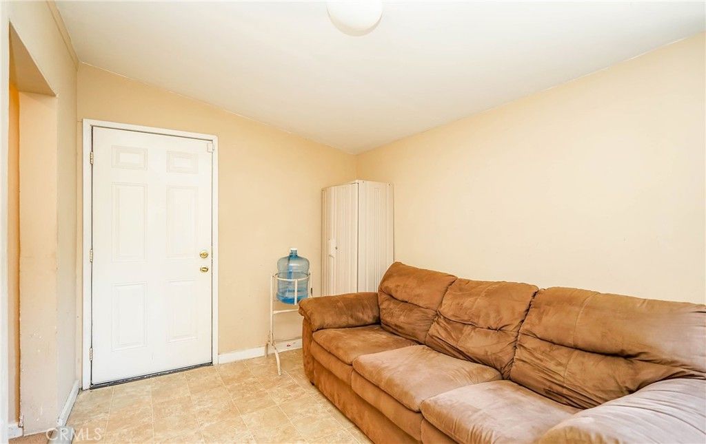 listing image 130729305038490923380