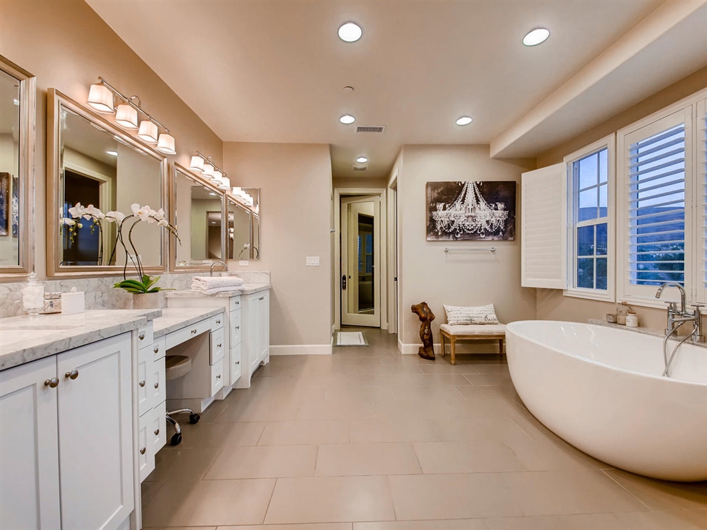 La Costa - Residential