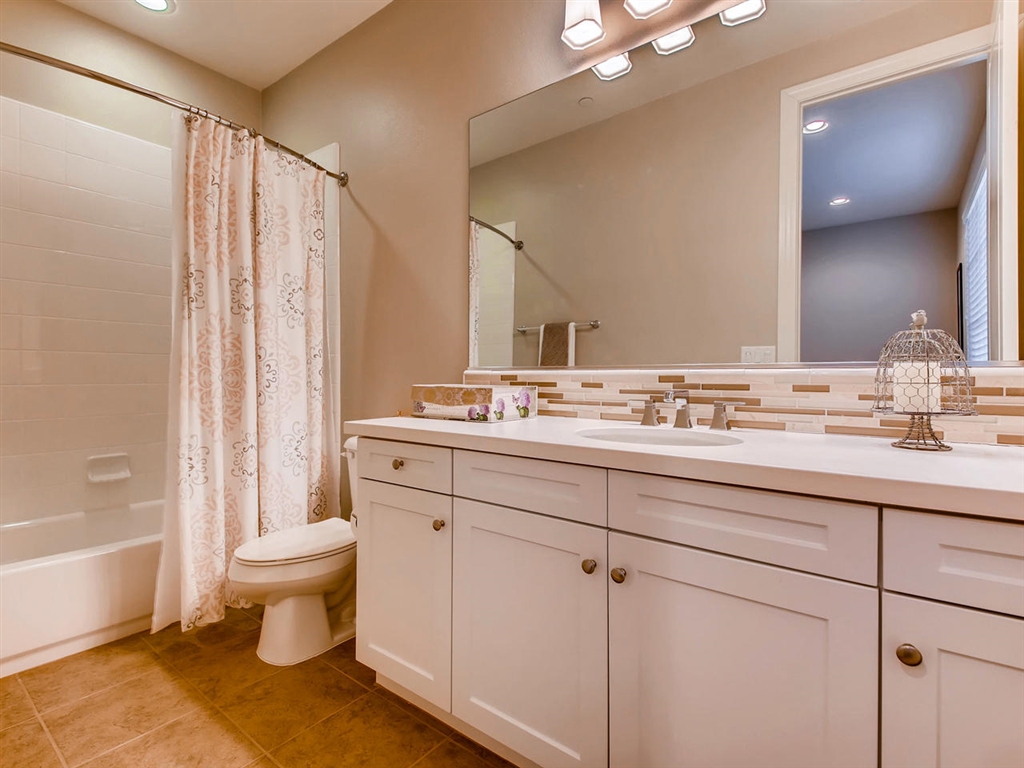 La Costa - Residential