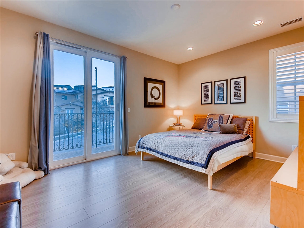 La Costa - Residential