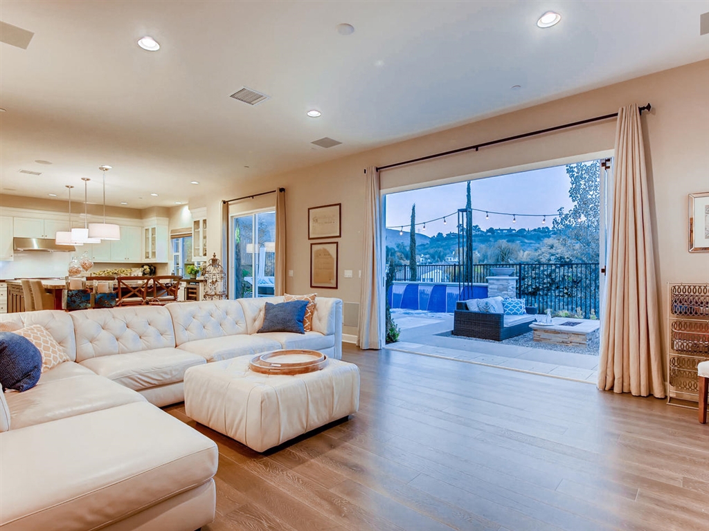 La Costa - Residential