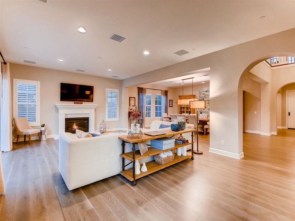 La Costa - Residential