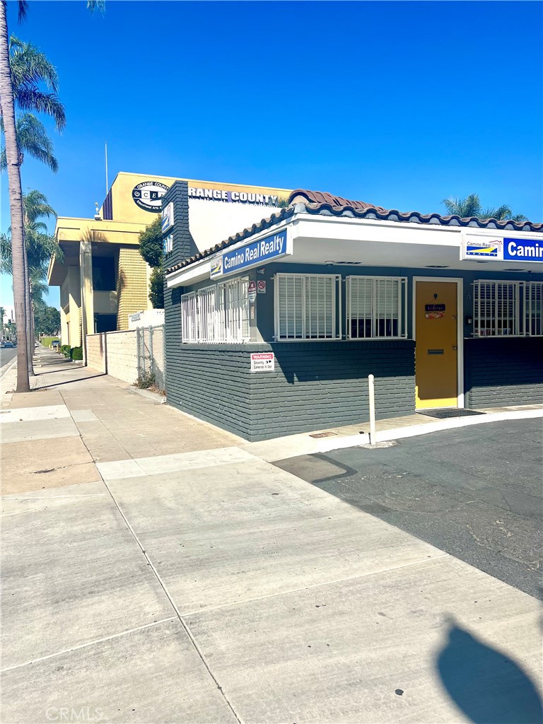 817 N Broadway