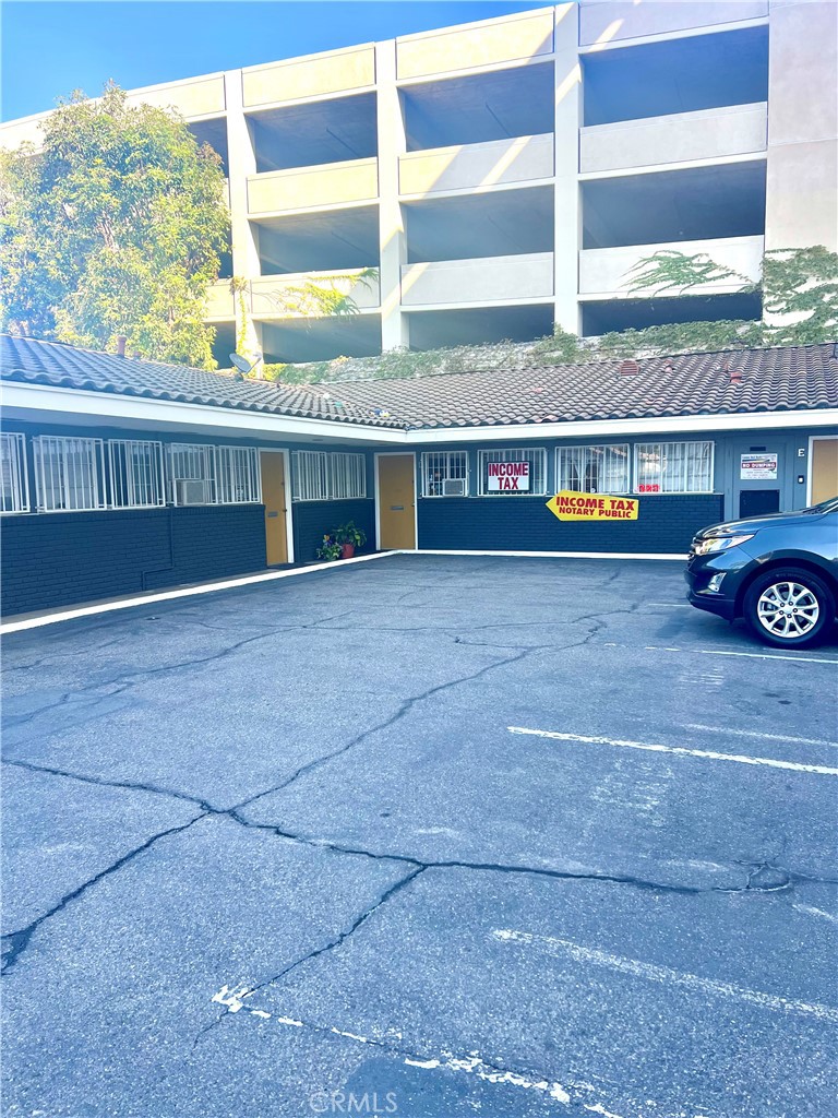 817 N Broadway