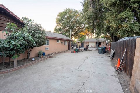 A home in El Monte