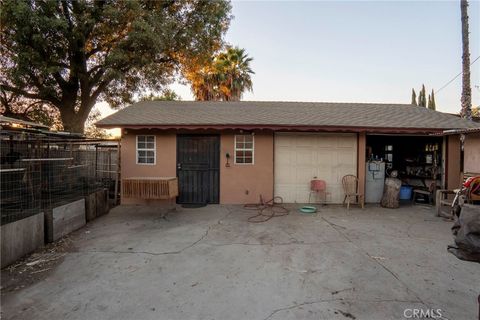 A home in El Monte