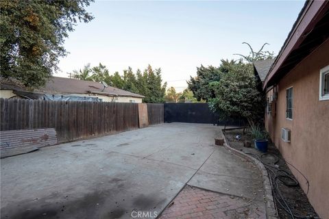 A home in El Monte