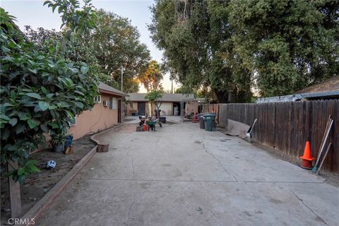 A home in El Monte