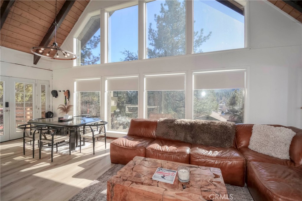 1074 Yellowstone Drive