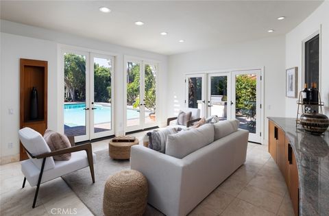 A home in North Tustin