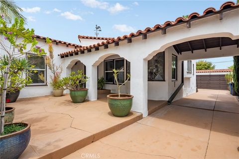 A home in Inglewood