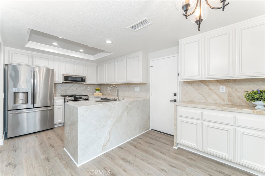 24841 Vista Magnifica