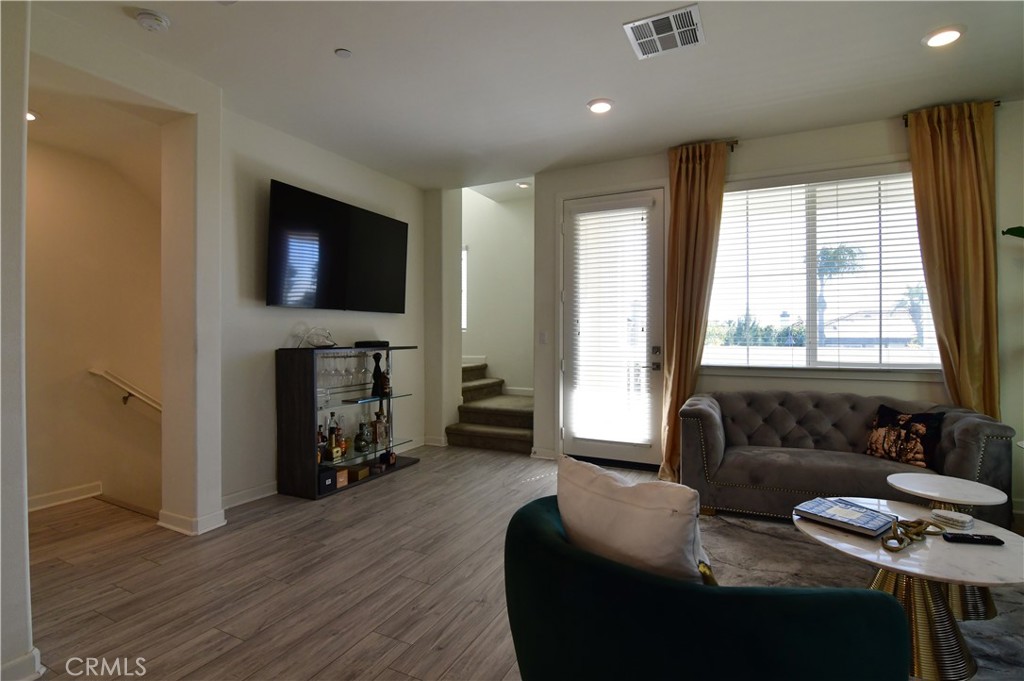 Yorba Vista (YRVS) - Residential Lease