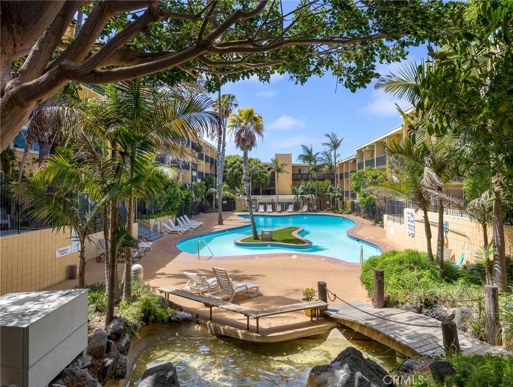 770 W Imperial Avenue 100