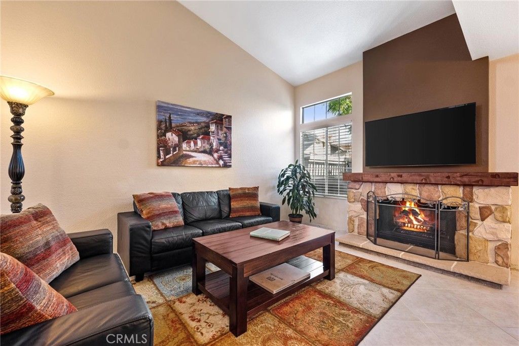 listing image 130724082772191845107