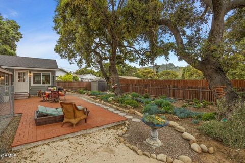 A home in Oak View