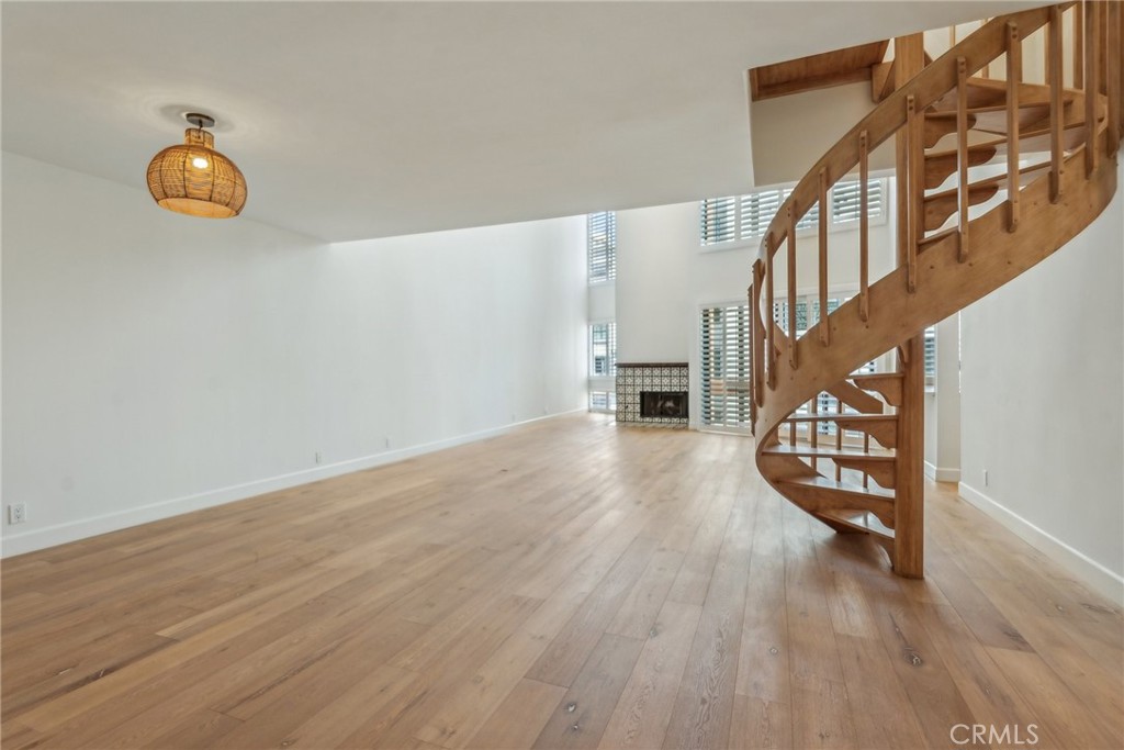 Properties 4 750 S Bundy Drive 304