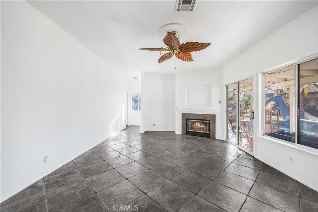 Photo 14 of 36 of 4560 Cinnabar Avenue house