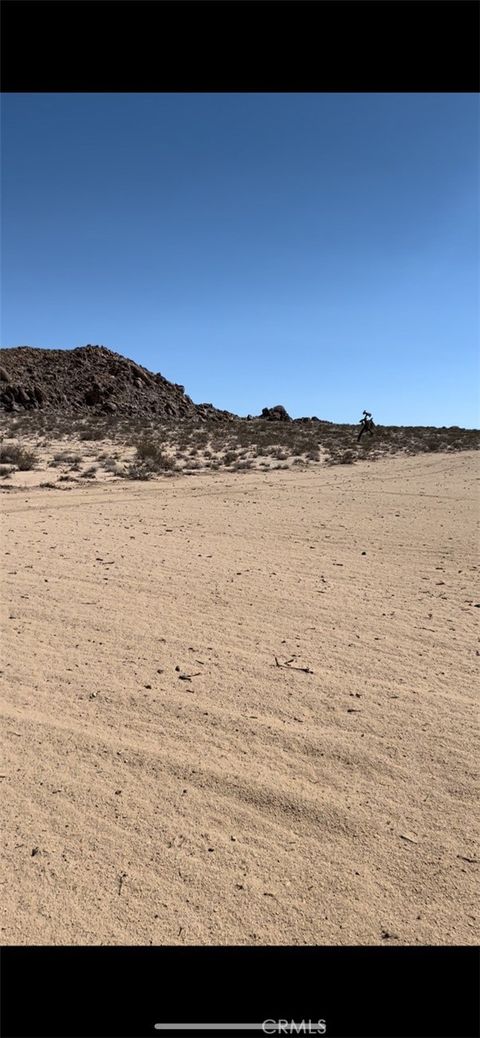 Photo of 0 Randal Rd, Lucerne Valley, CA 92356 (MLS # TR24221767)