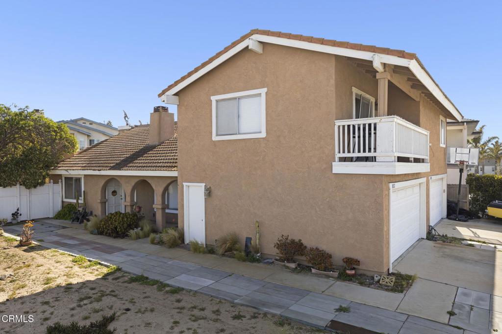 1020 Dunes Street