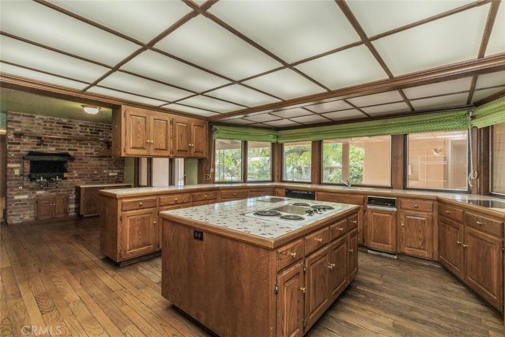listing image 130721522017131304097