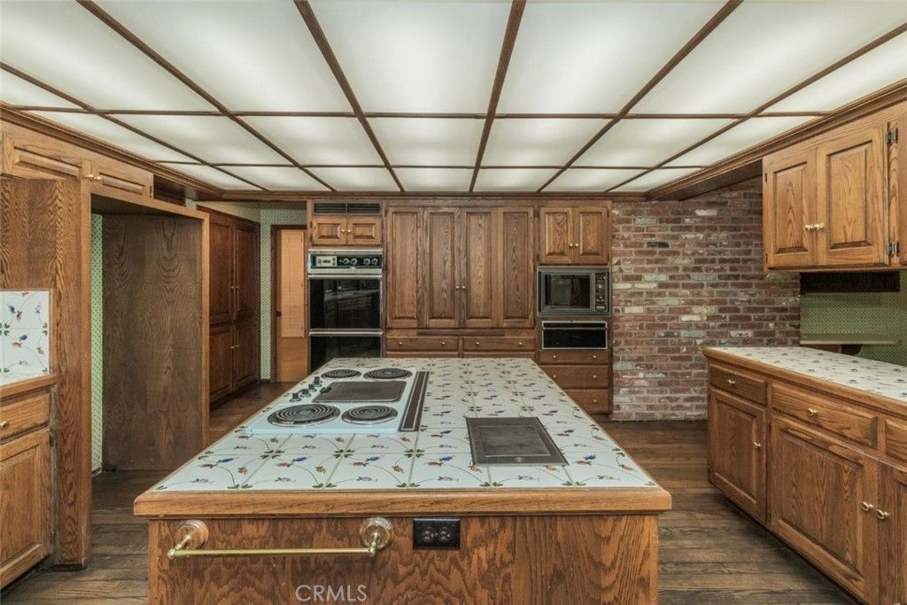 listing image 130724127557666270920