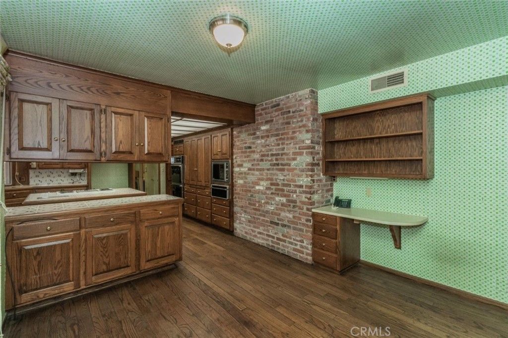 listing image 130721842466070754121