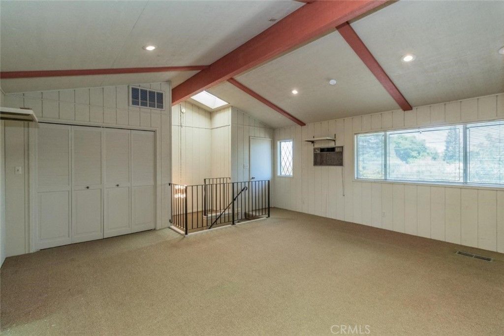 listing image 130720821841894278408