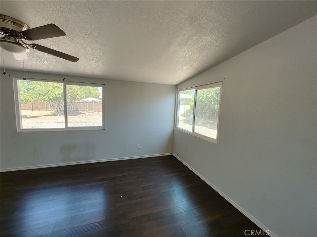 listing image 130728375580378072629
