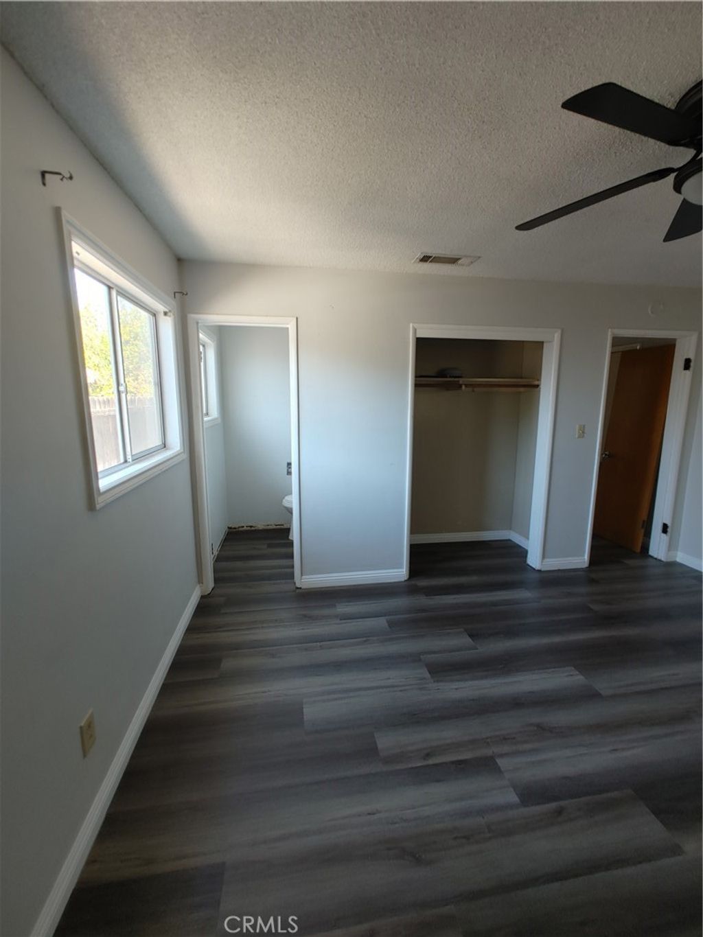 listing image 130721840281304370328