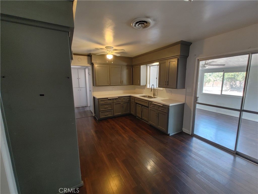 listing image 130724079184324947340