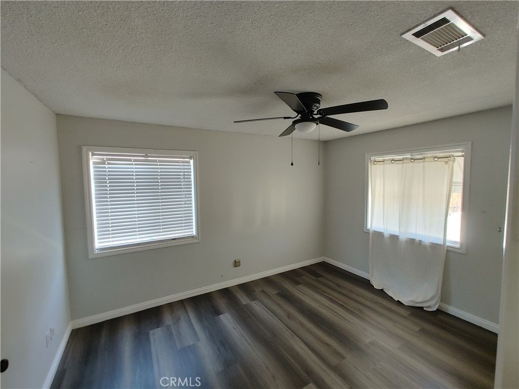 listing image 130721046244204954043