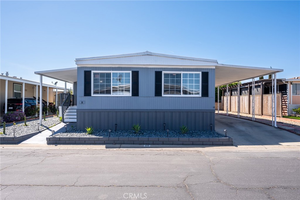 1065 Lomita 38