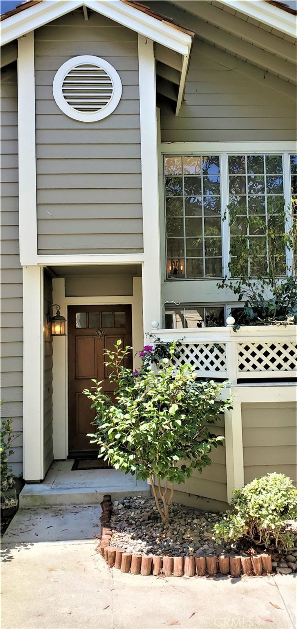 listing image 130720814917101771534