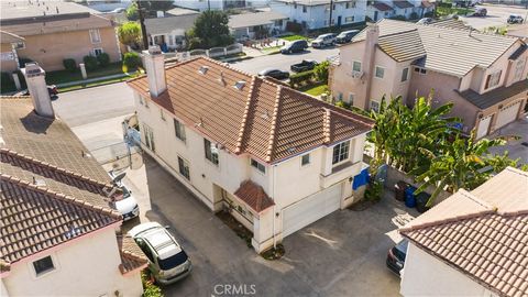 A home in El Monte