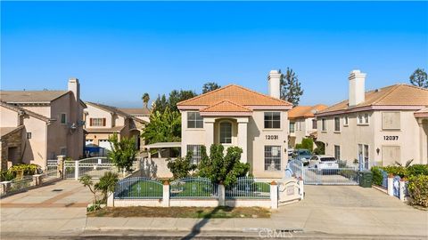 A home in El Monte