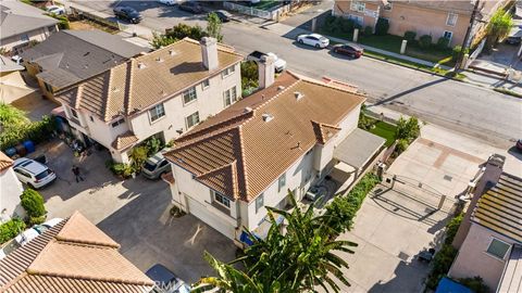 A home in El Monte