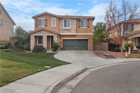 A home in Lake Elsinore