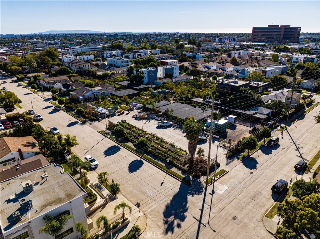 View Los Angeles, CA 90025 property