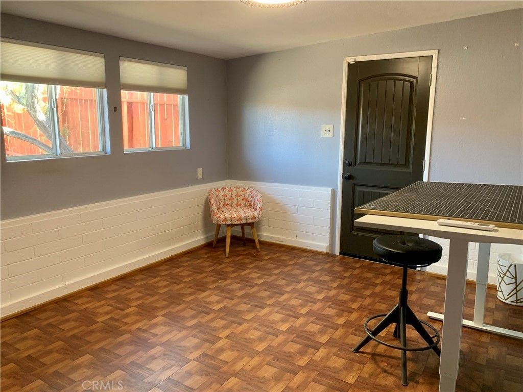 listing image 130720084362144720802