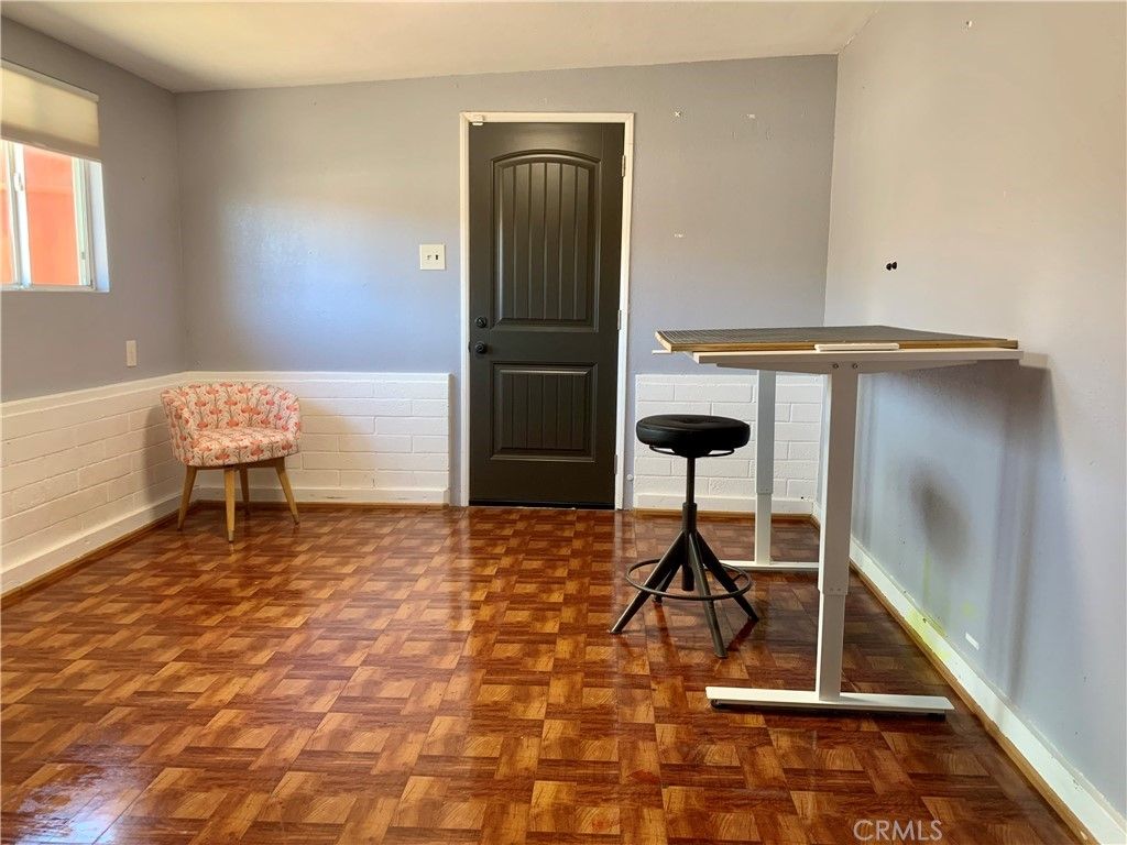 listing image 130720444357910991367