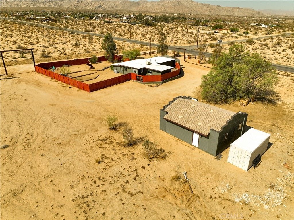 listing image 130721272218118373653